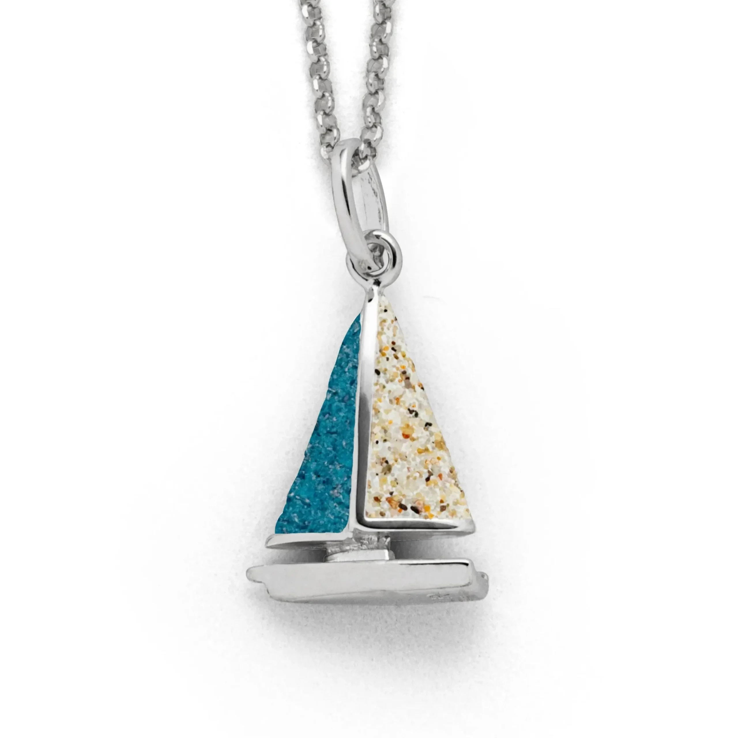 Anhänger "Segelboot" Strandsand/Steinsand blau